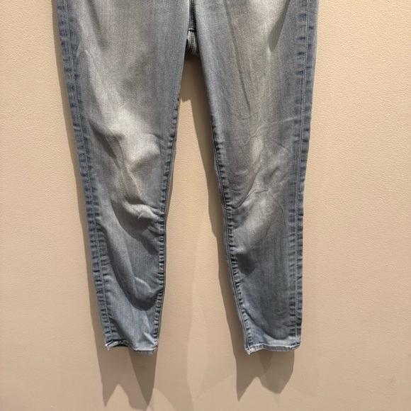 J Brand Women's Light Blue Jeans Capri Beyond Size 26 - Picture 6 of 9